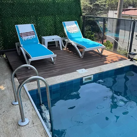 Havuz Ve Deniz Manzarali Muestakil Ev Holiday home