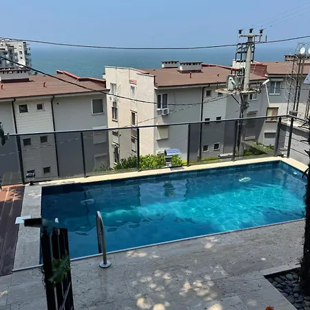 بيت للعطل Havuz Ve Deniz Manzarali Muestakil Ev *