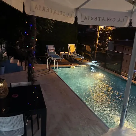 Holiday home Havuz Ve Deniz Manzarali Muestakil Ev *