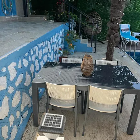 Havuz Ve Deniz Manzarali Muestakil Ev Holiday home *