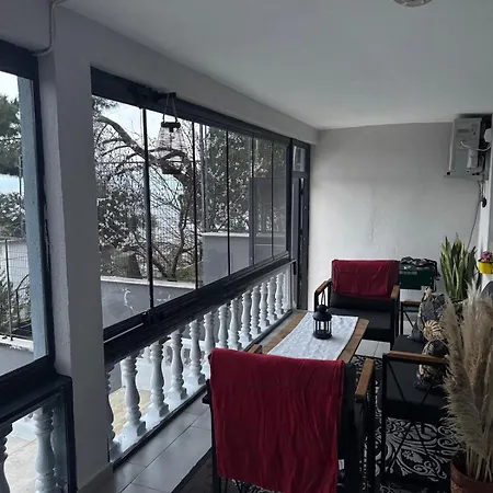 Havuz Ve Deniz Manzarali Muestakil Ev Holiday home *